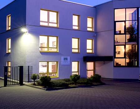 ISI Industrieprodukte GmbH | Office building main warehouse and production in 53567 Buchholz Mendt